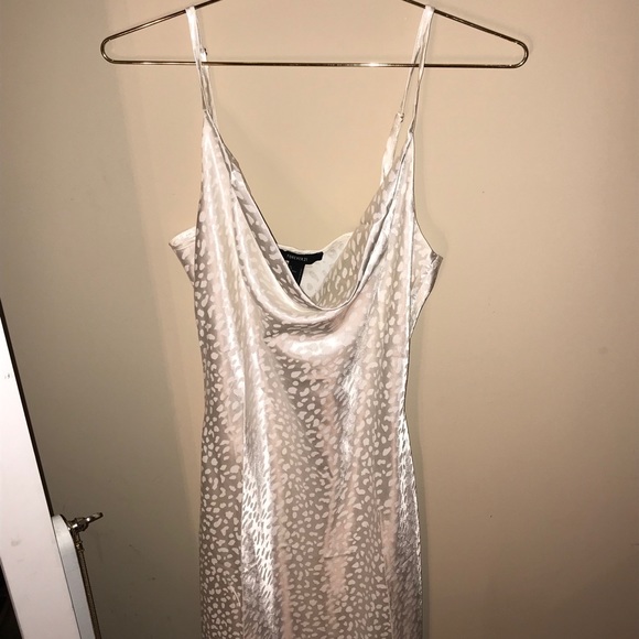 Forever 21 Dresses & Skirts - Beautiful long satin dress